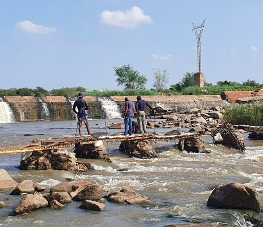 Zimbabwe border_Bridge